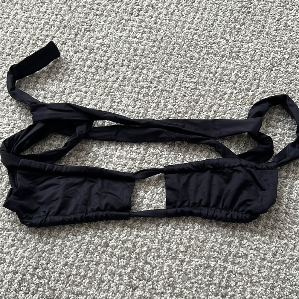 Frankie’s bikinis top